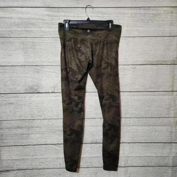 Lululemon Camo Leggings, Size 8 - Picture 5 of 9